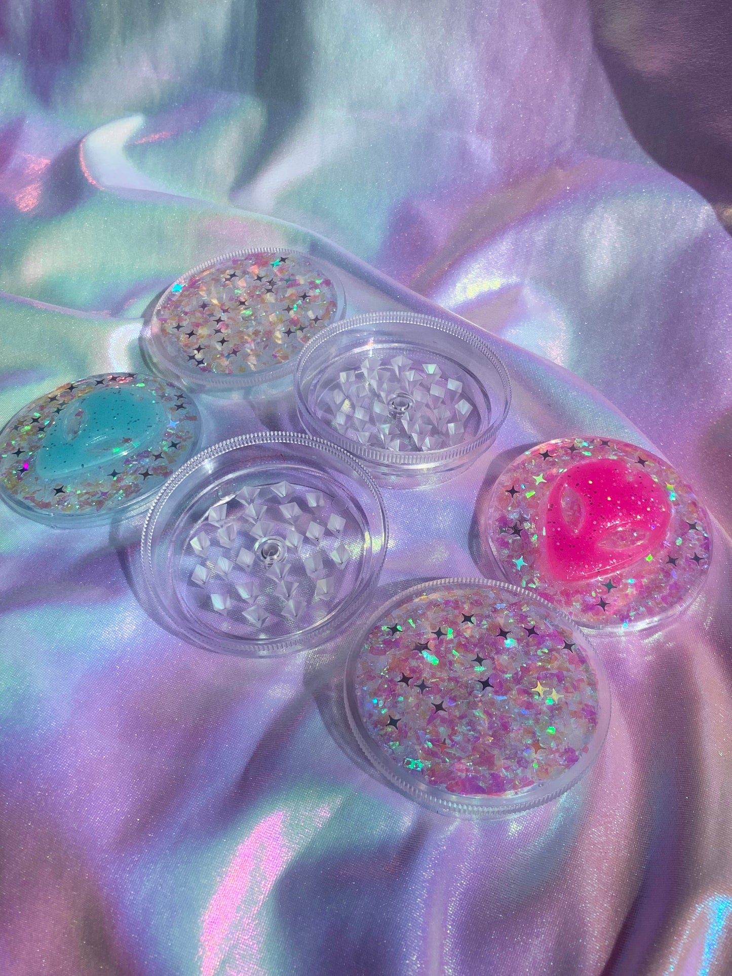 Cute alien resin grinder for stoner girls