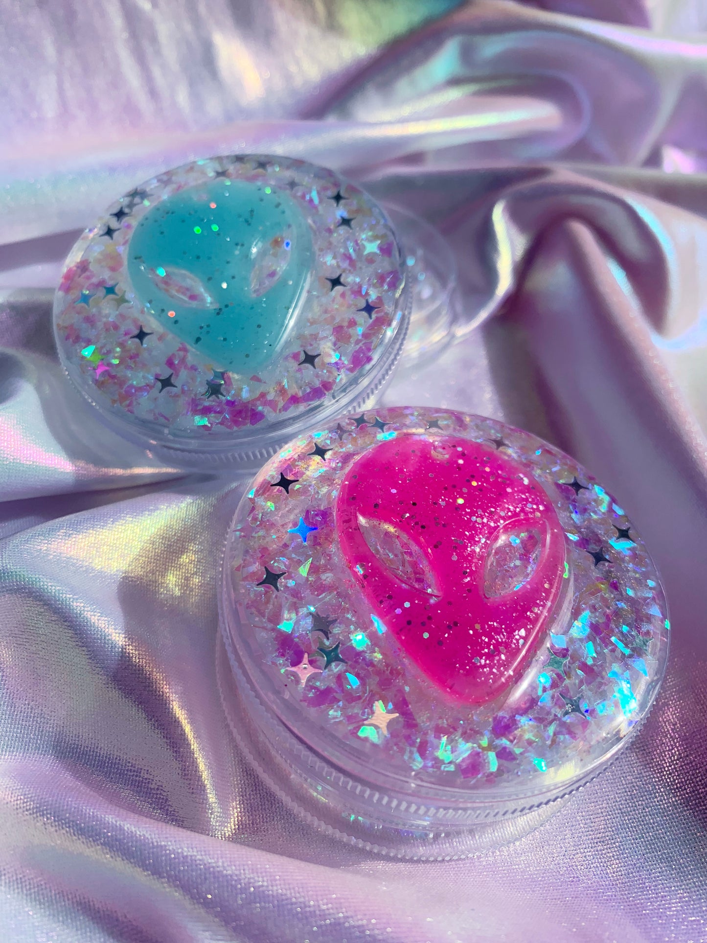 Cute alien resin grinder for stoner girls