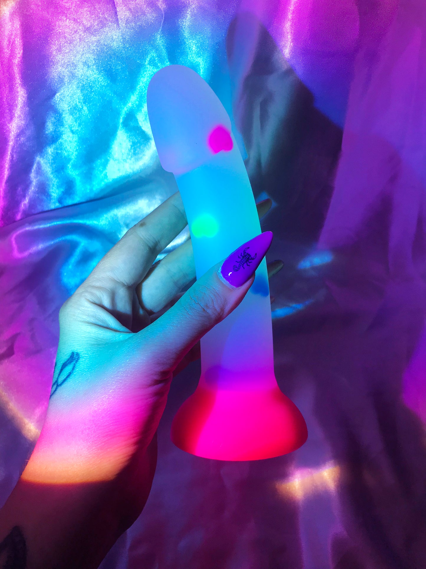 Small heart confetti dildo with suction cup