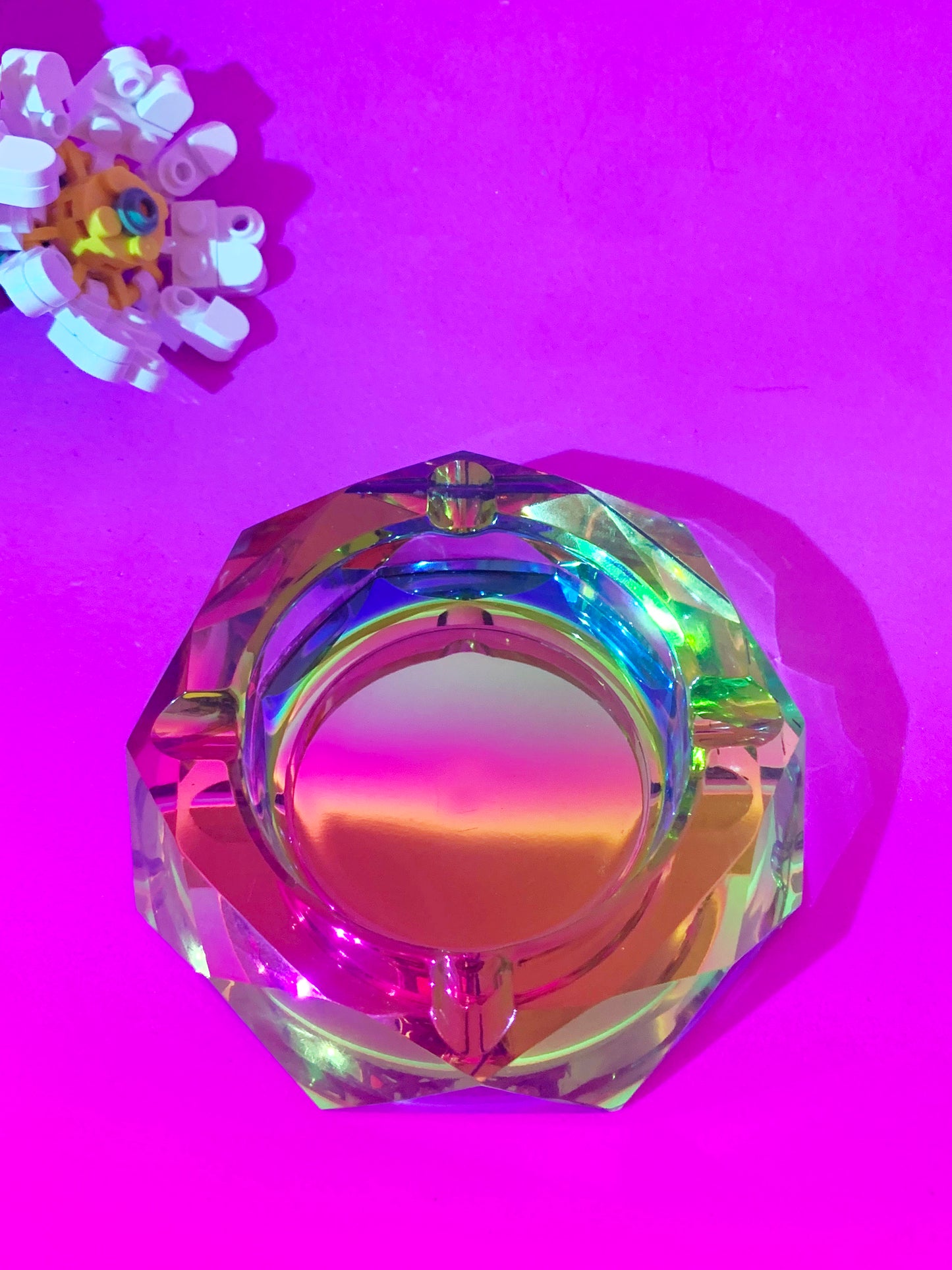 Holographic rainbow glass ashtray for stoner girls