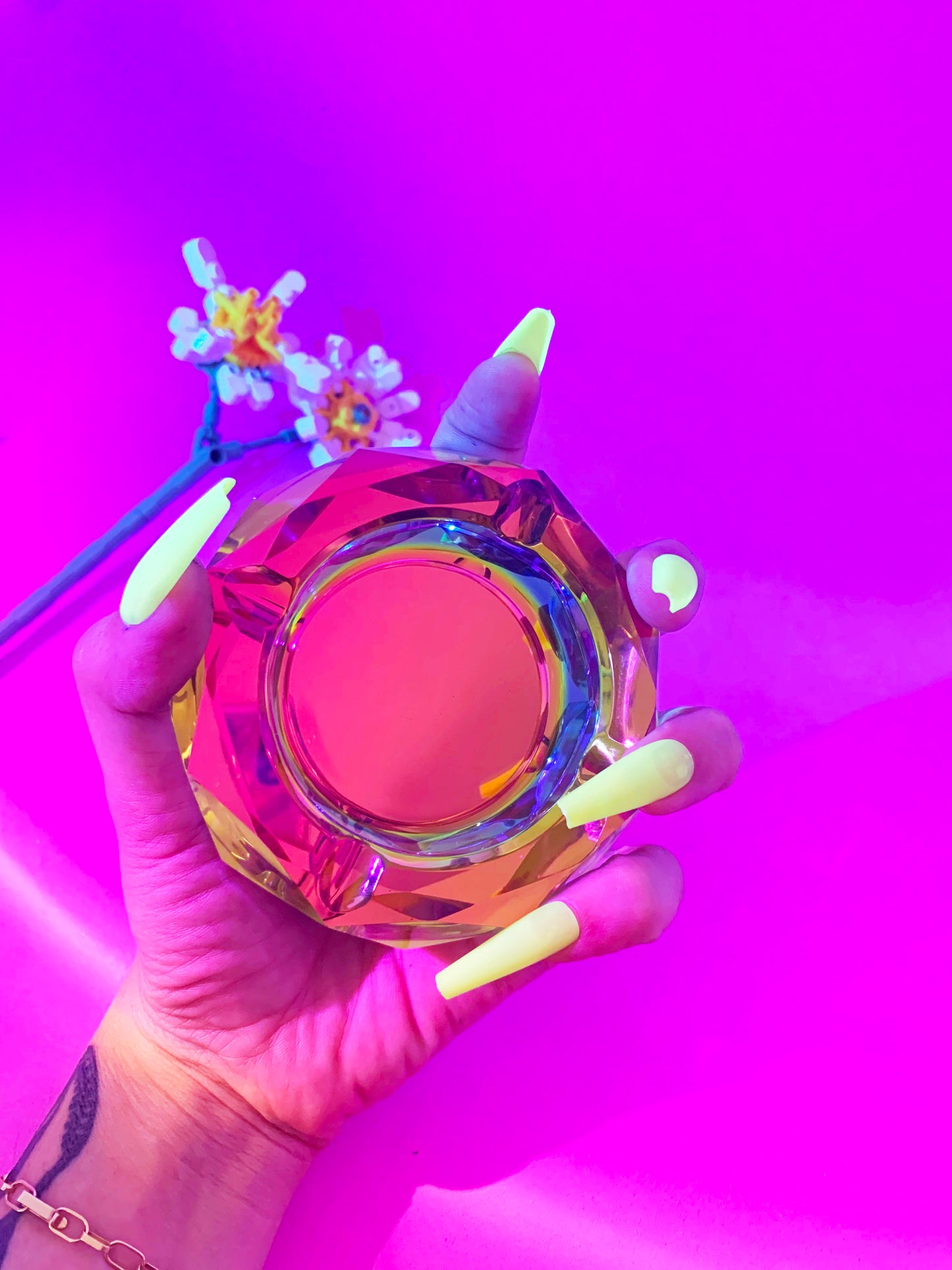 Holographic rainbow glass ashtray for stoner girls
