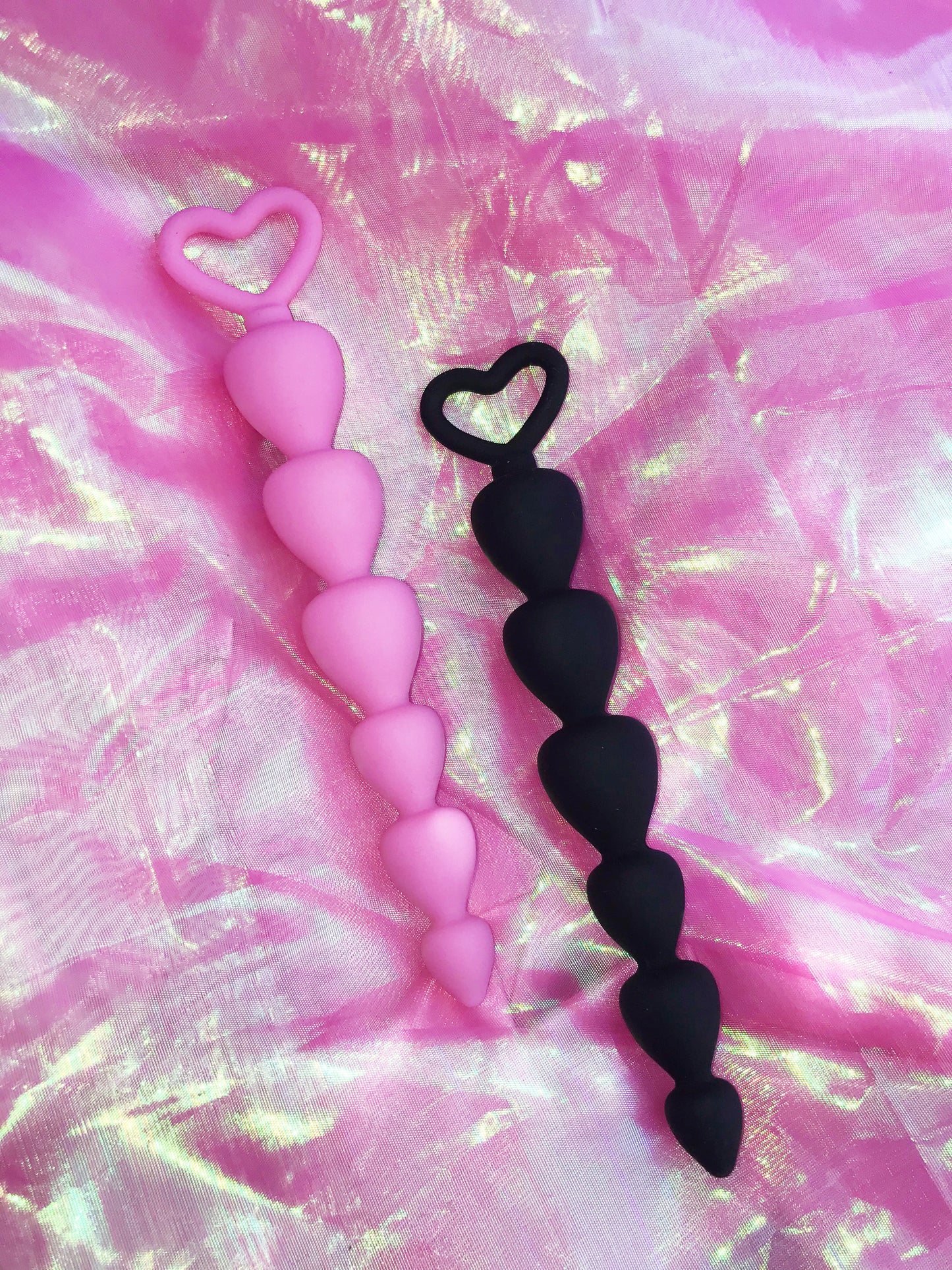 Pink or black small heart shaped silicone butt plugs
