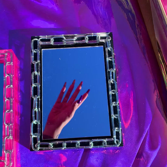 Resin selfie mirror with chain