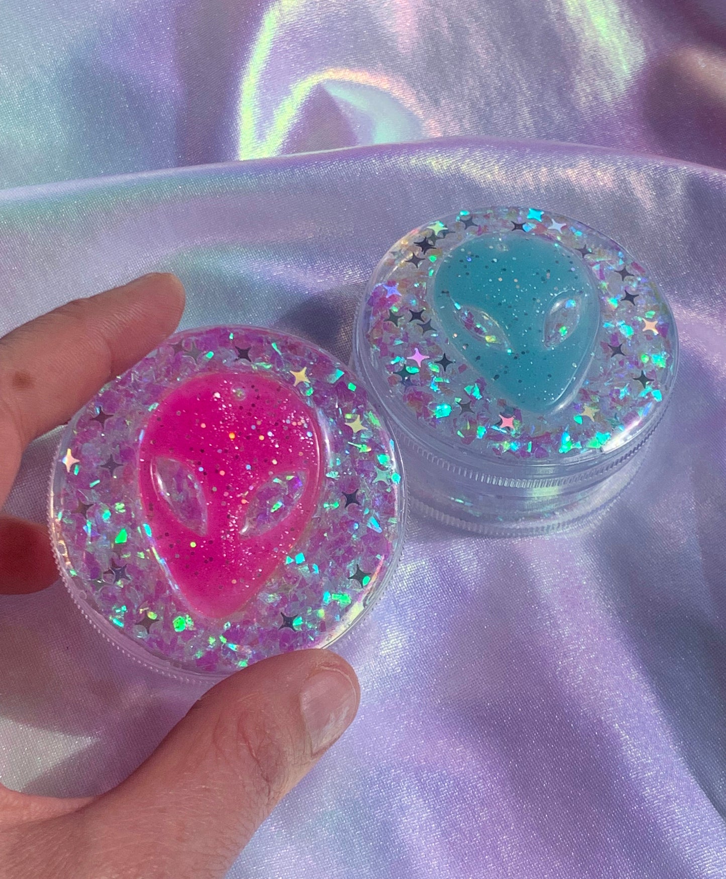 Cute alien resin grinder for stoner girls 