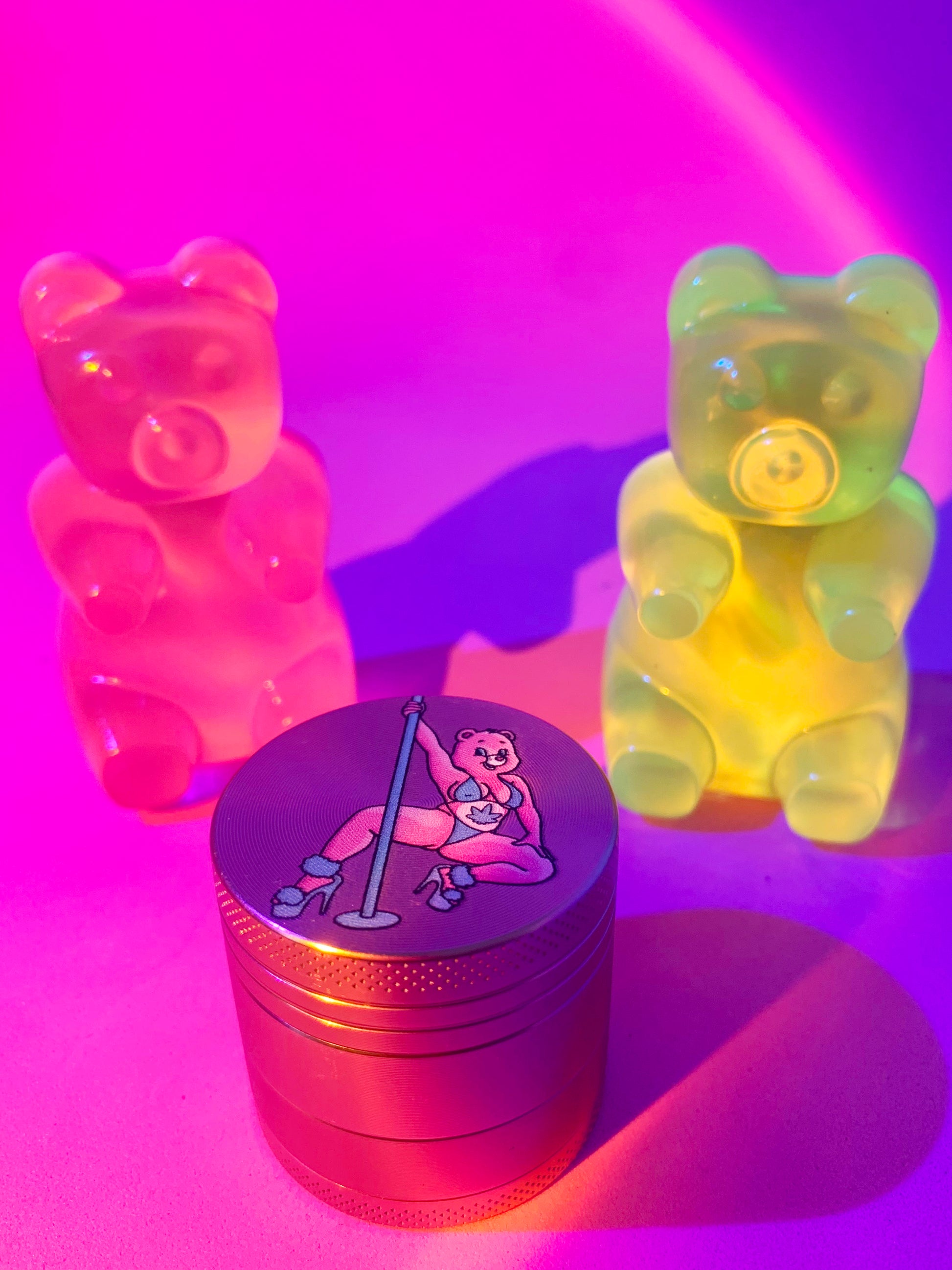 Cute stripper pink grinder with 4 layers for stoner girls 