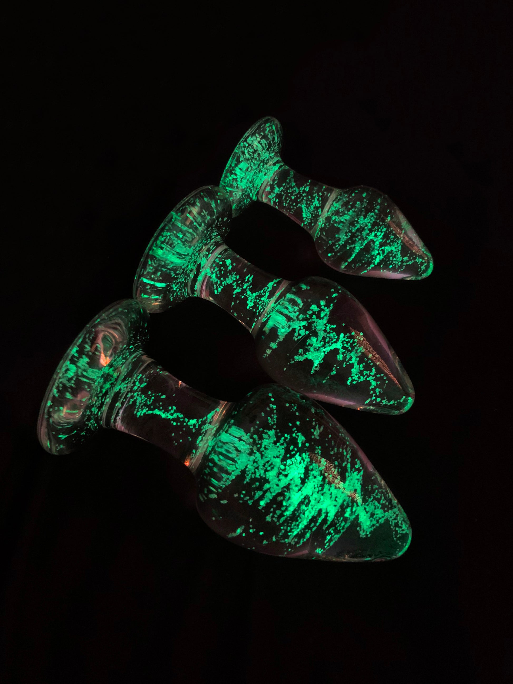 Glow In The Dark Glass Butt Plugs S/M/L | Beauglyful BEAUGLYFUL Glow In The Dark Glass Butt Plugs S/M/L | Beauglyful BEAUGLYFUL
