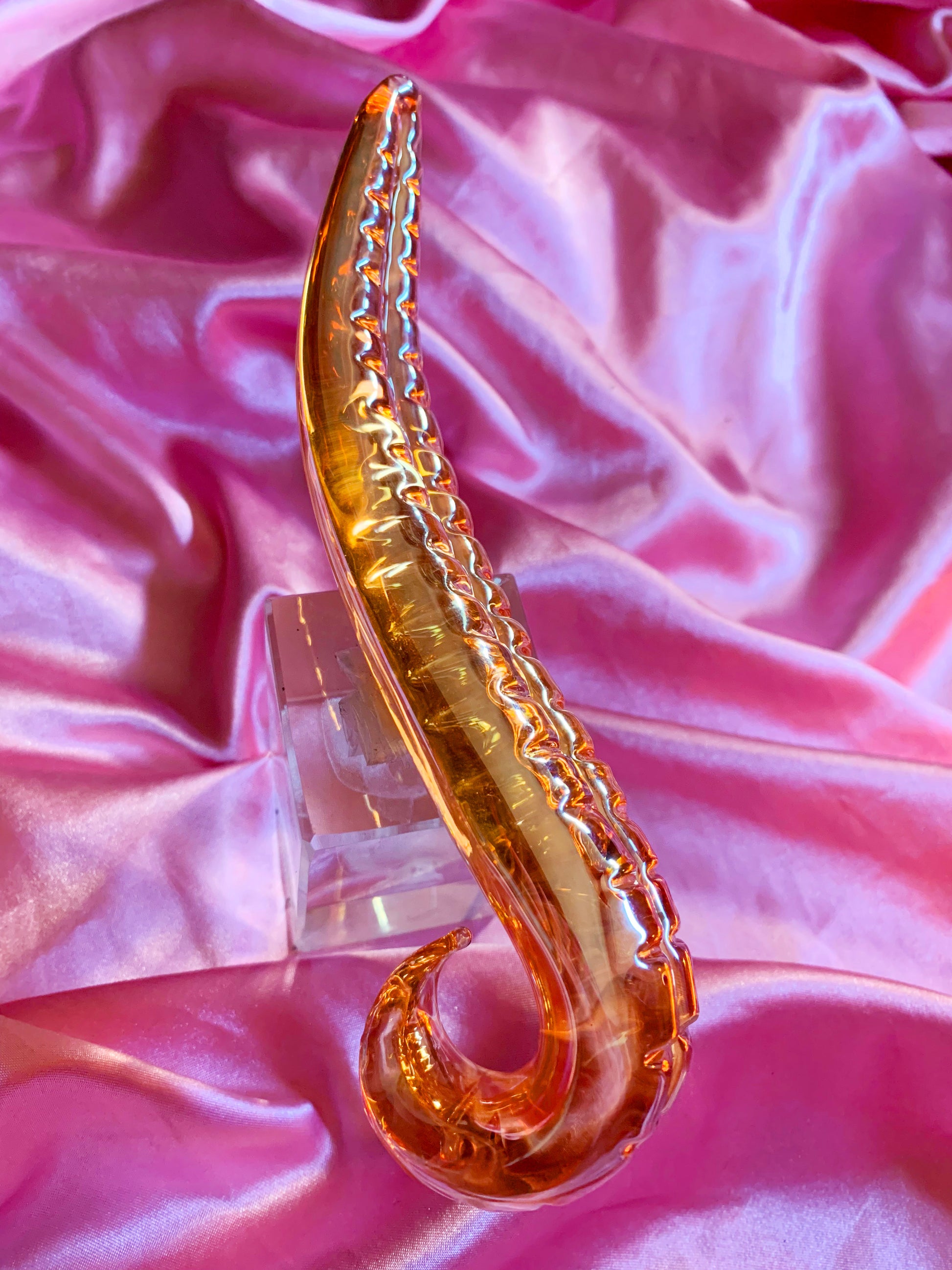 Luxurious golden glass tentacle dildo