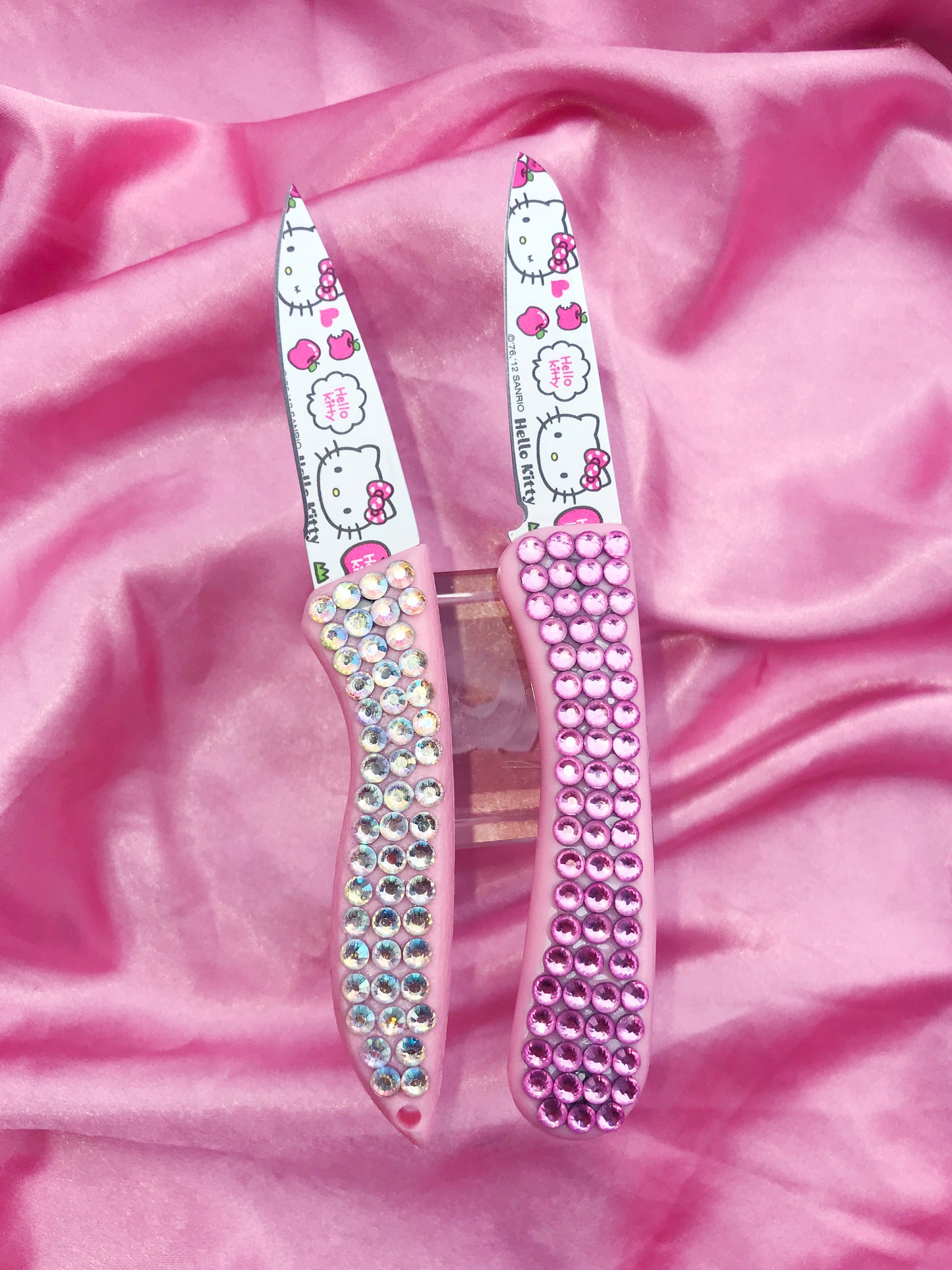 Hello Kitty pink Y2K knife made with shiny rhinestones