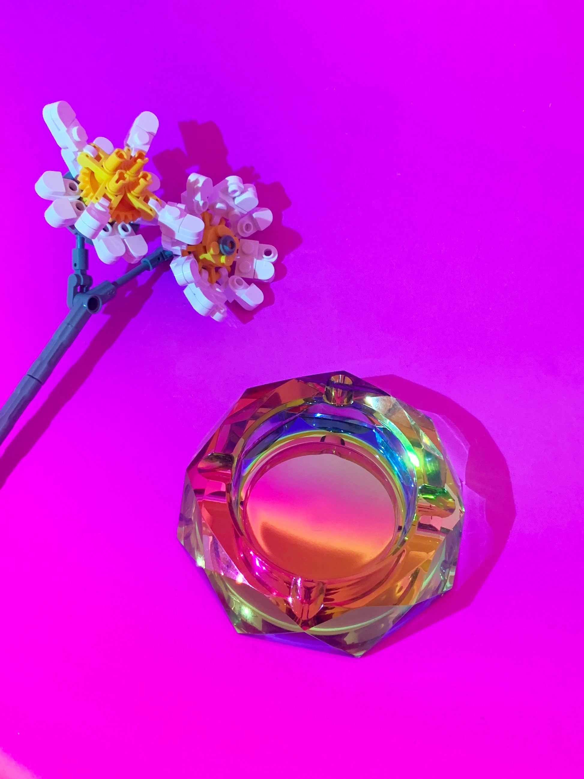 Holographic rainbow glass ashtray for stoner girls 