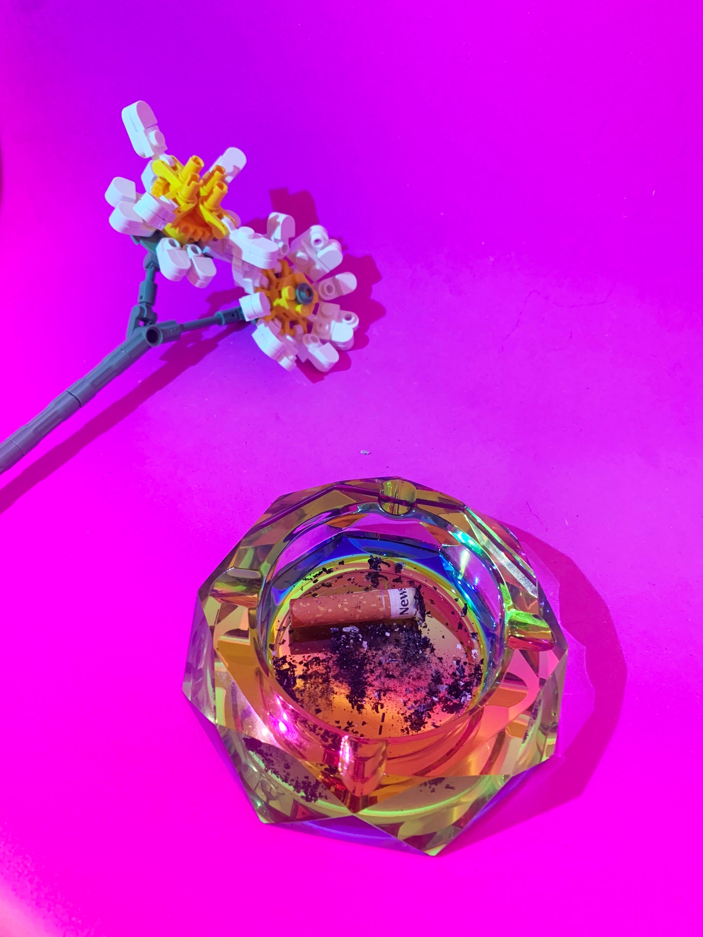 Holographic rainbow glass ashtray for stoner girls 