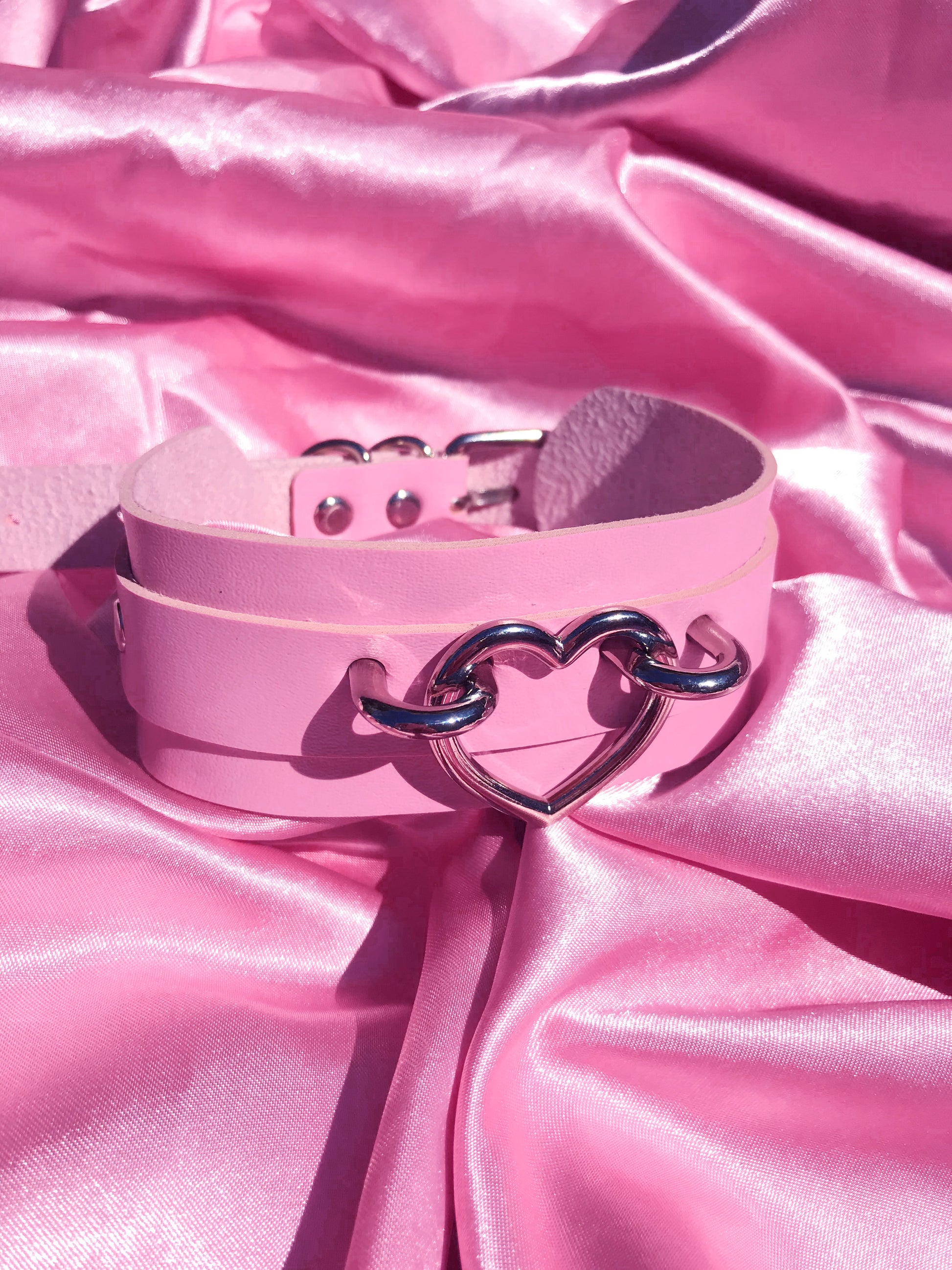 Pink BDSM collar with heart stainless steel ring