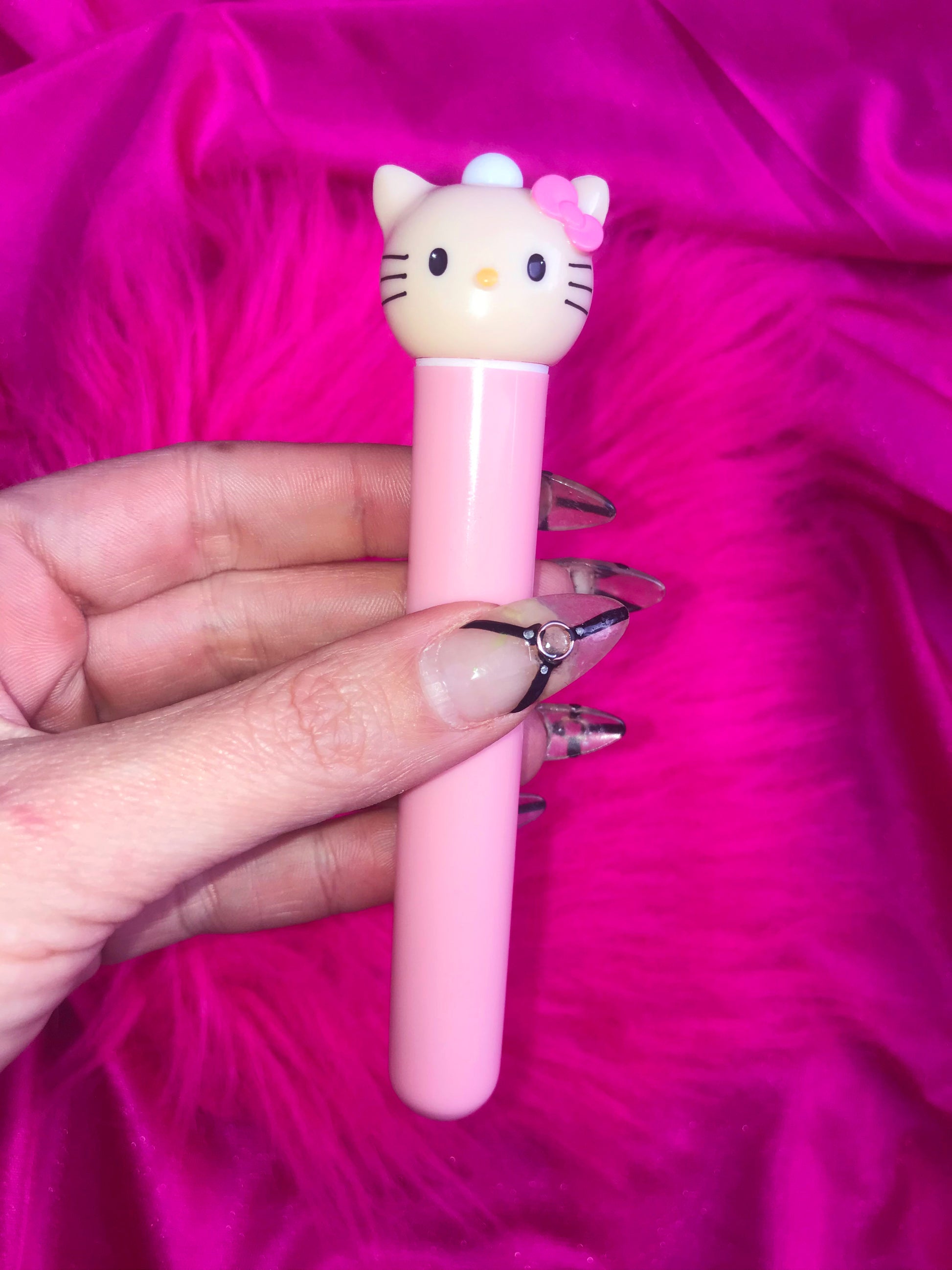 Pink Hello Kitty Mini Vibrator | Beauglyful BEAUGLYFUL Pink Hello Kitty Mini Vibrator | Beauglyful BEAUGLYFUL